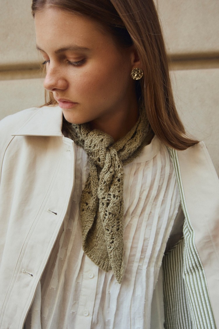 PASTOR KNITTED SCARF 2